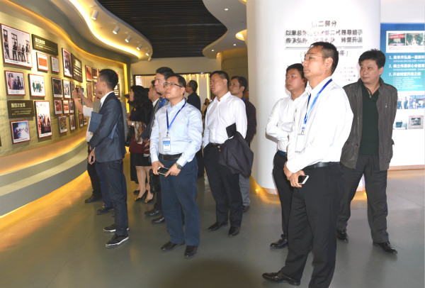 参观1_meitu_2xiao .jpg