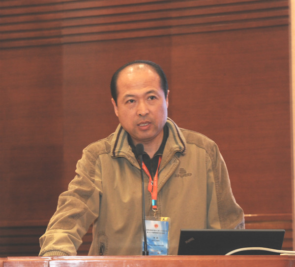 陈重小.jpg 陈重小.jpg