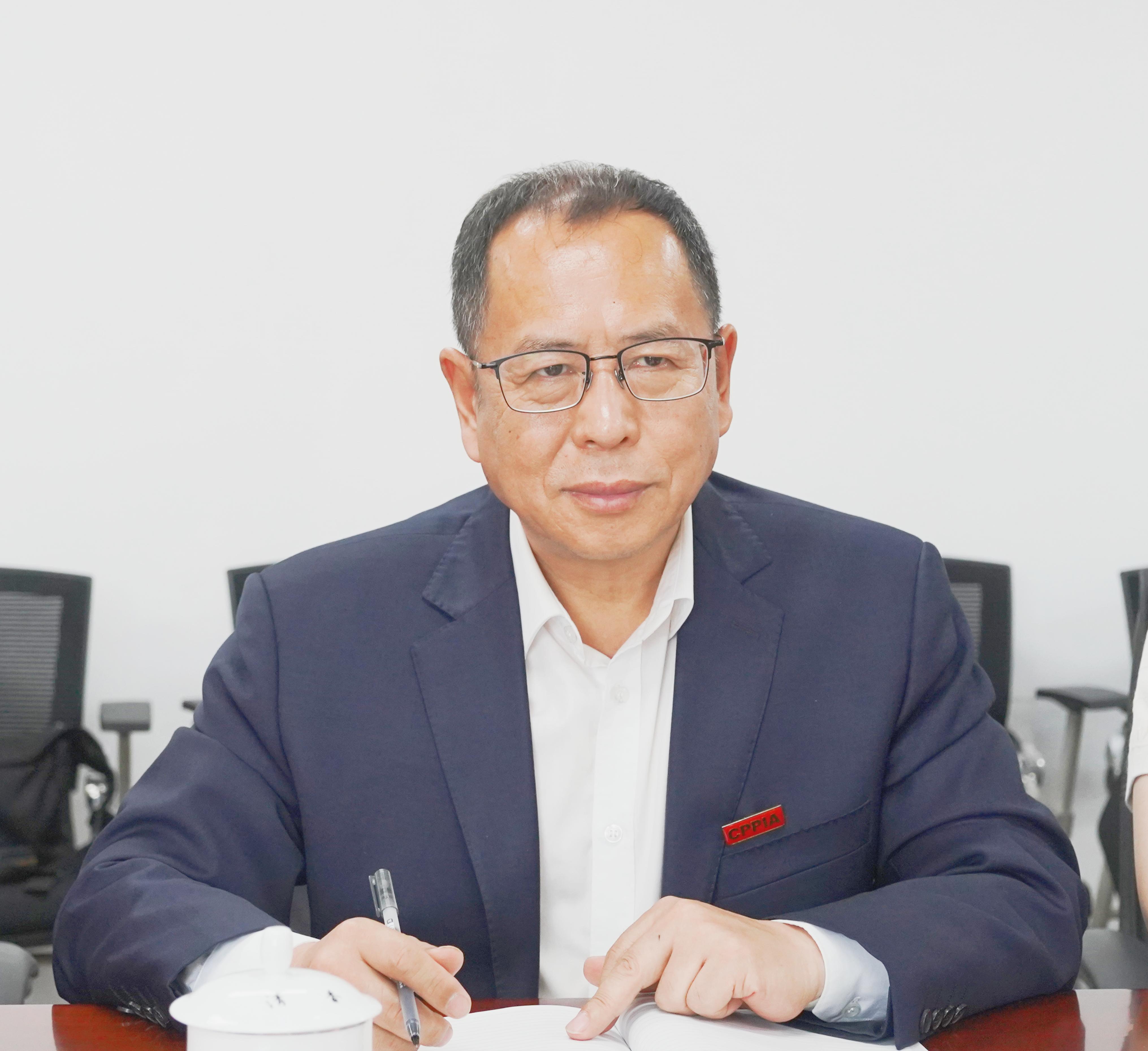 王占杰理事长_副本.jpg 王占杰理事长_副本.jpg