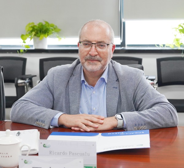 Ricardo Pascualu_副本_副本.jpg Ricardo Pascualu_副本_副本.jpg